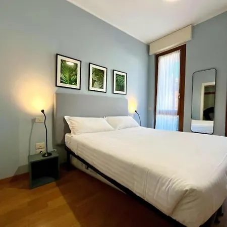 Apartment Maison Bleue- Romantic Flat,apt Near M1 -duomo 2 Fermate -centro Mailand